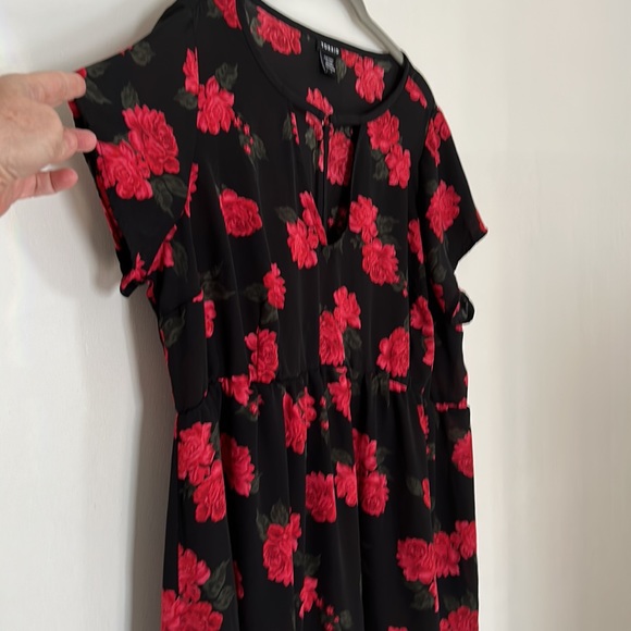 🎈3/$25🎈TORRID 0 Floral Peplum Polyester Blouse EUC - Picture 5 of 6